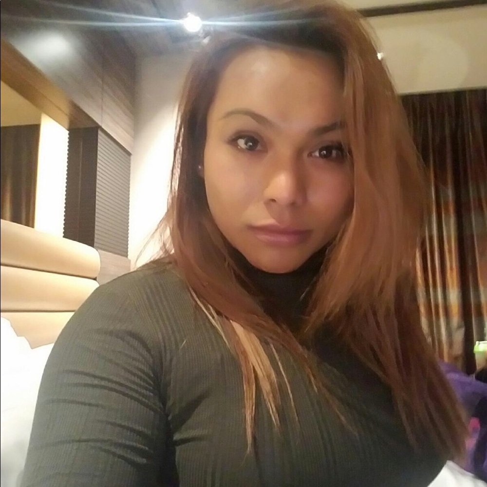 Meet your Posher, Vee